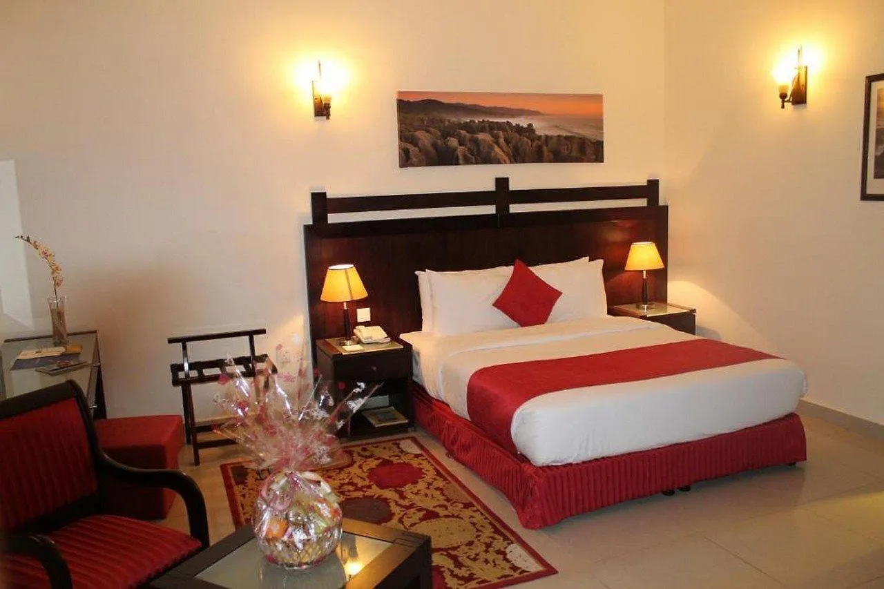Al Hayat Hotel Suites Sharjah 4*,