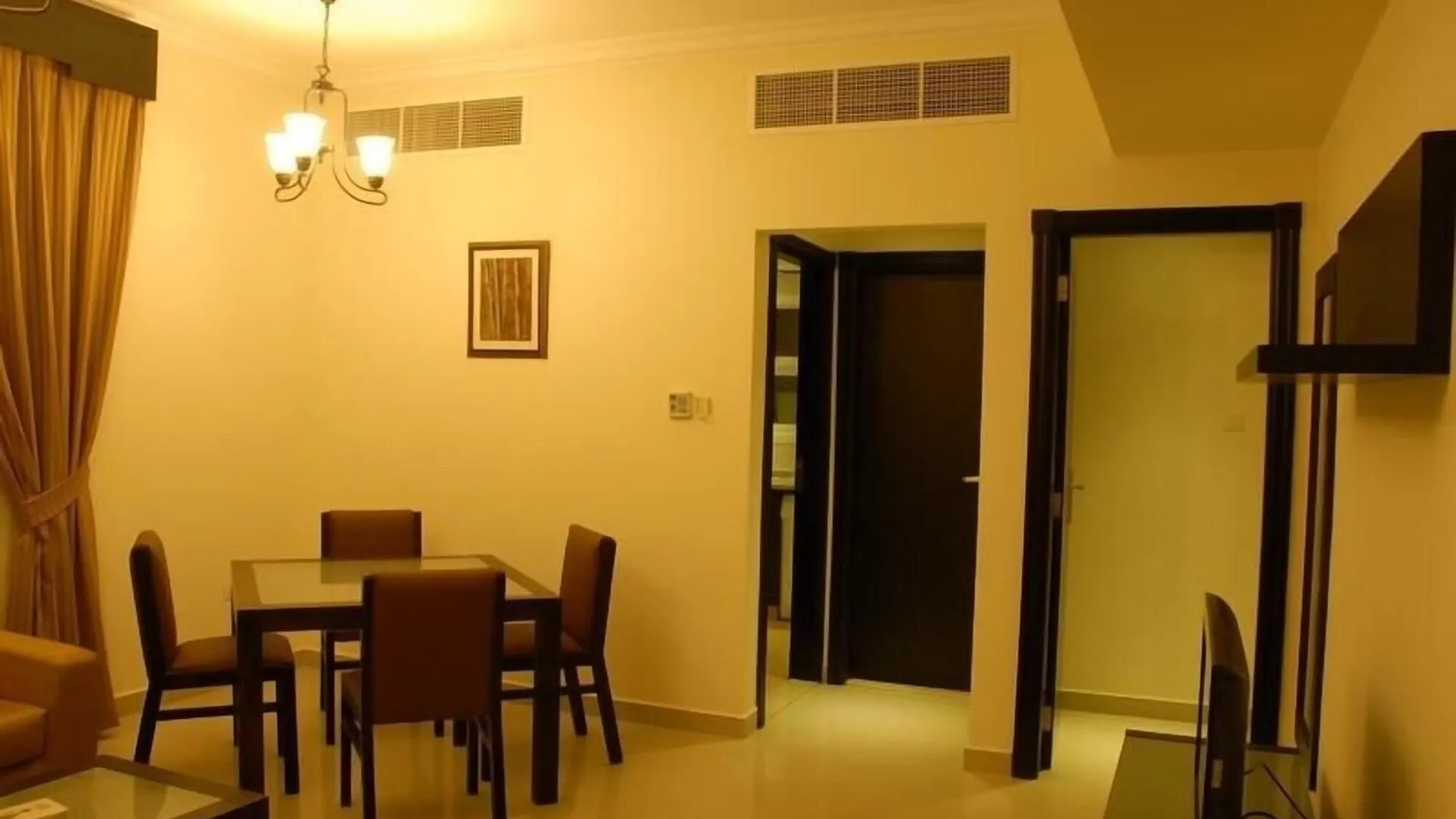 Al Hayat Hotel Suites Sharjah 4*,  Förenade Arabemiraten
